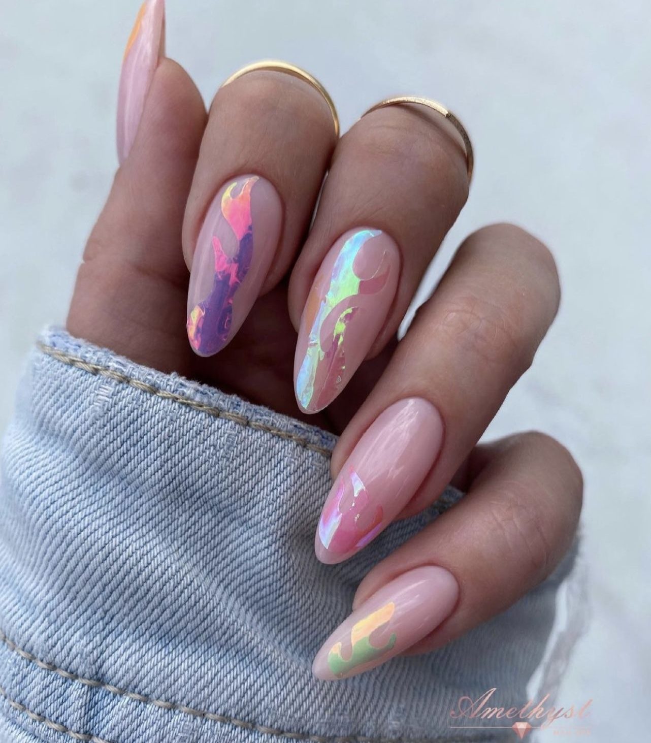 idei unghii in culori deschise