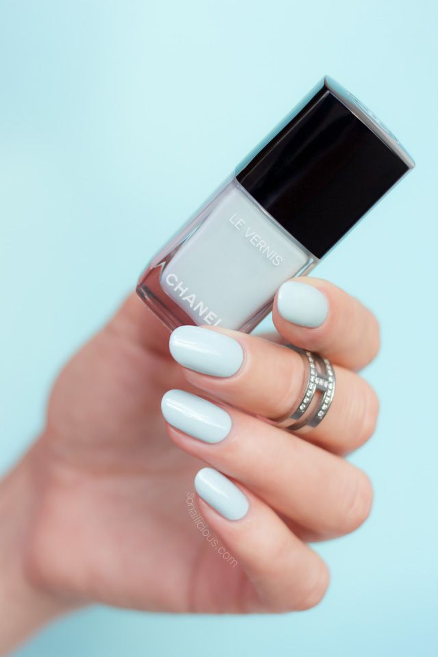 modele noi manichiura clasica