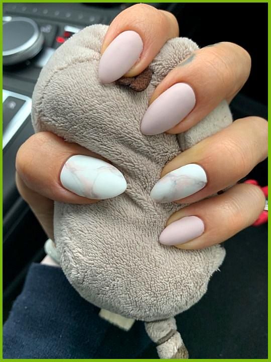 idei unghii culori deschise