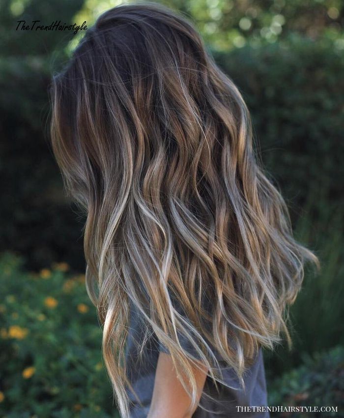 ciocolatiu cu suvite gri